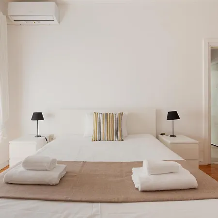 Cosy Mudec -via Tortona District